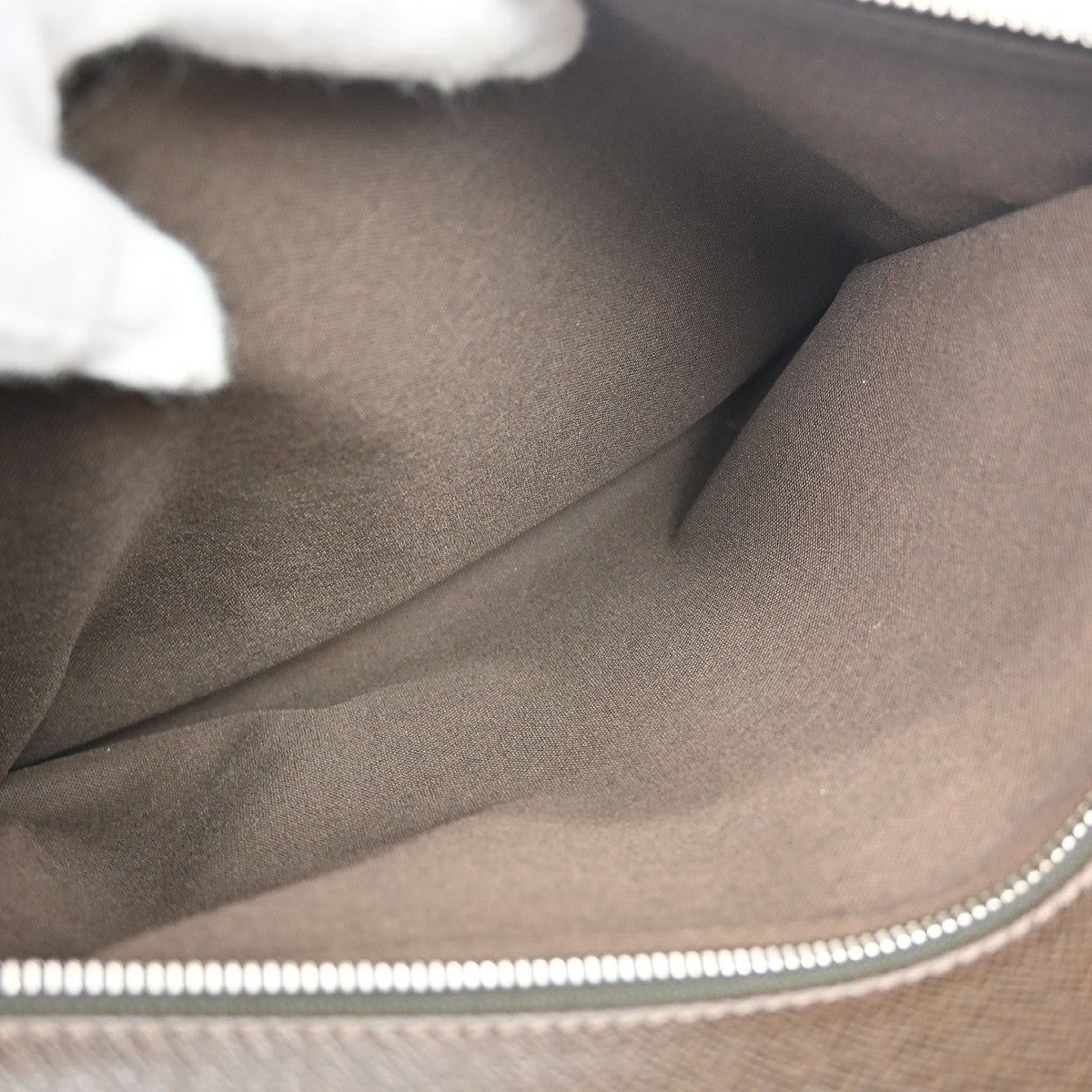 Louis Vuitton Viktor Messenger Bag Taiga Leather Brown Leather Shoulder Bag