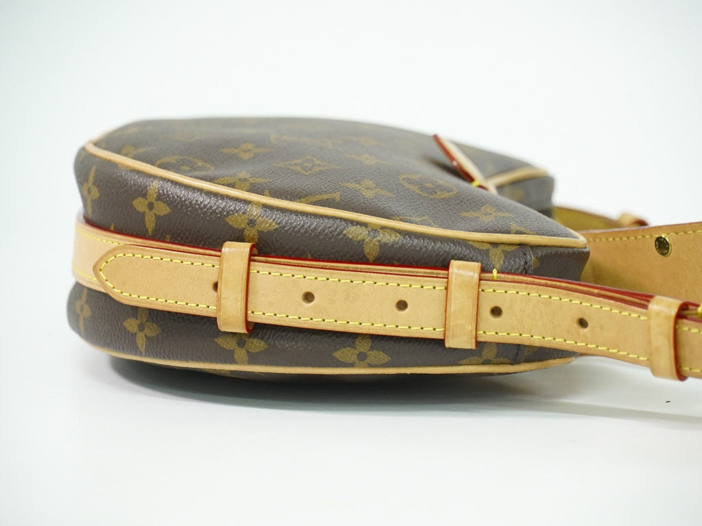 Louis Vuitton Croissant Handbag Monogram Canvas Brown Canvas Shoulder Bag
