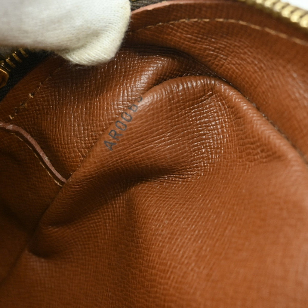 Louis Vuitton Nil Messenger Bag Monogram Canvas Brown Canvas Shoulder Bag