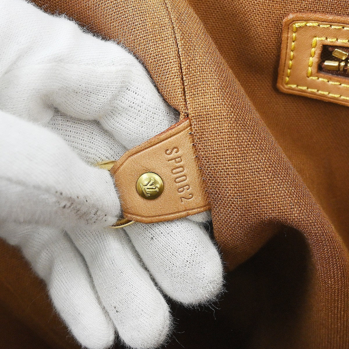 Louis Vuitton Abbesses Messenger Bag Monogram Canvas Brown Canvas Shoulder Bag