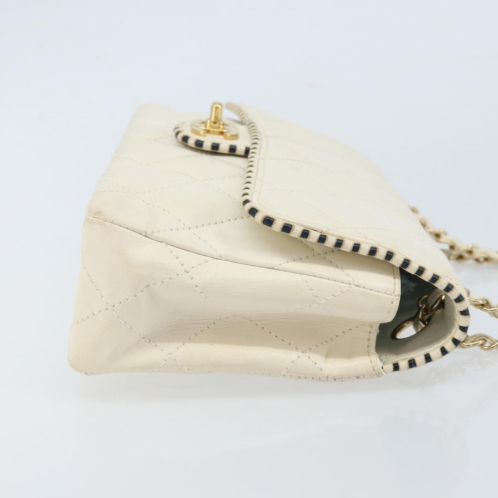 Chanel Vintage Punched Edge Classic Single Flap Bag Quilted Lambskin White Leather Shoulder Bag Bag