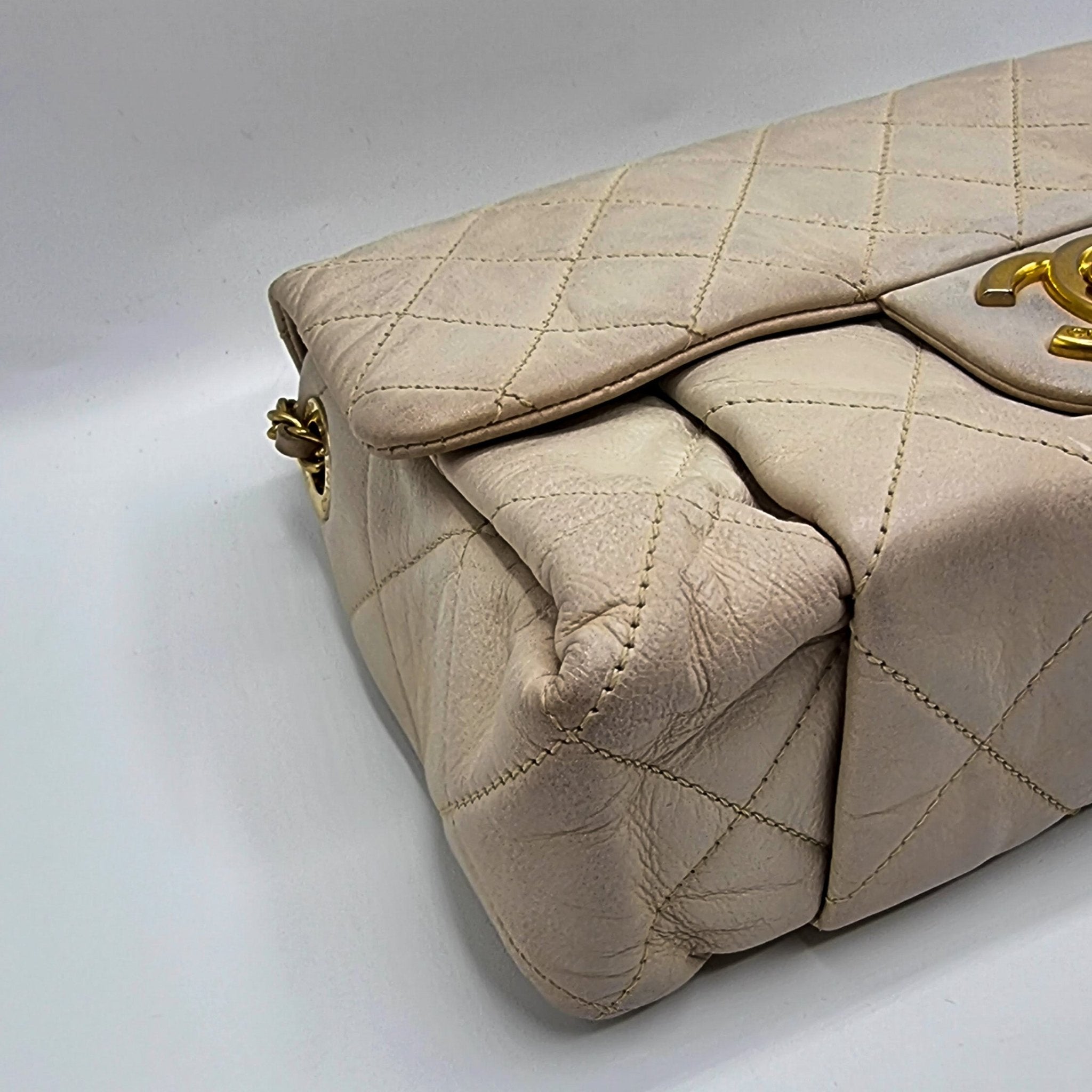 Classic Flap White Lambskin Leather