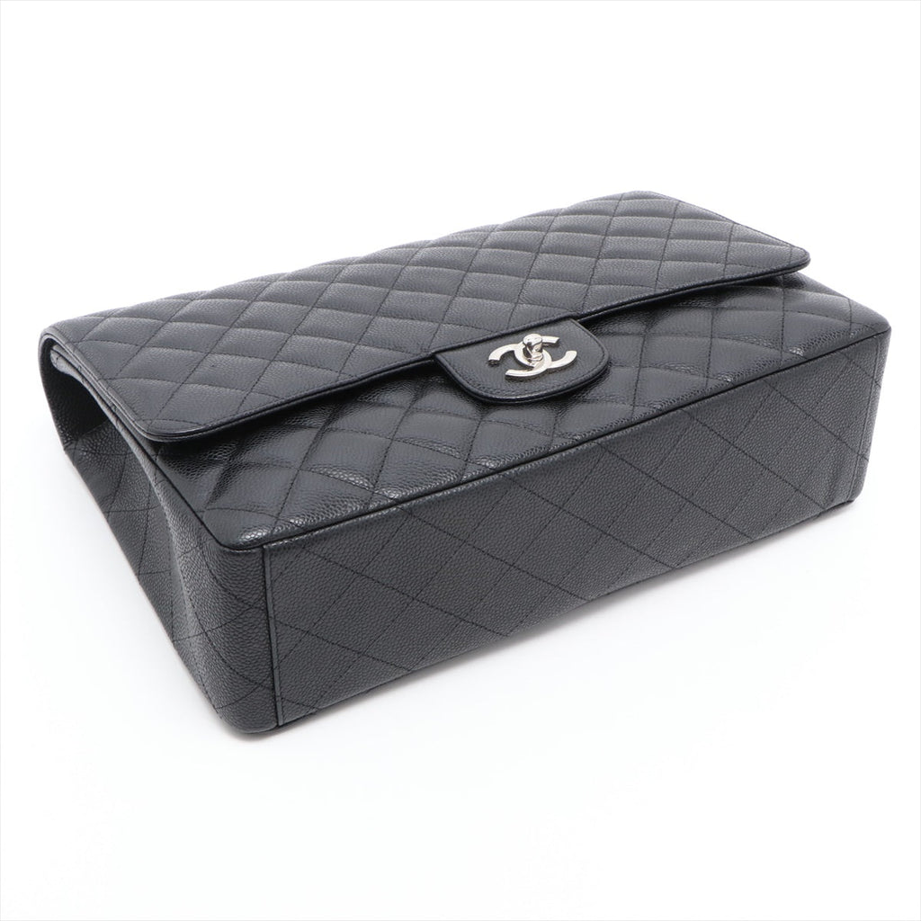 Maxi Classic Single Flap in Black Quilted Caviar Leather SiLouis Vuittoner Hardware