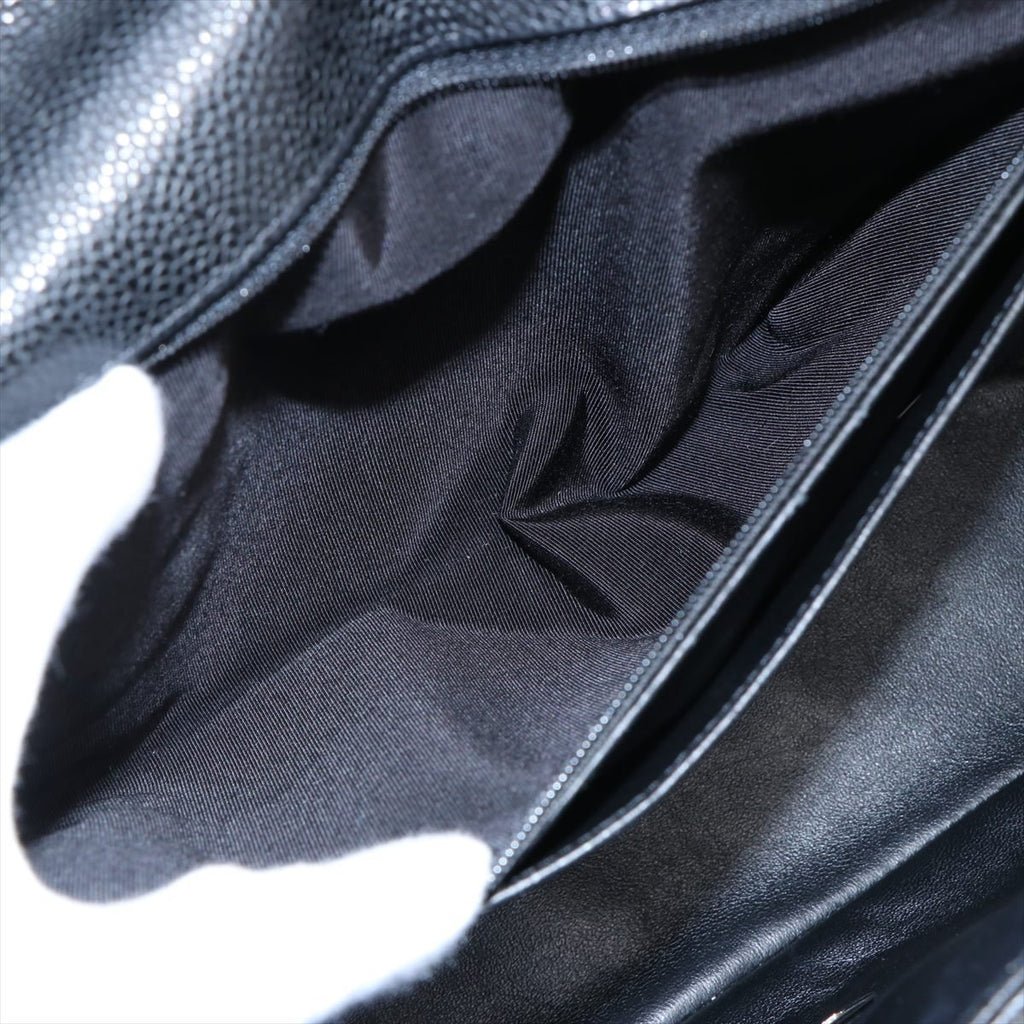Maxi Classic Single Flap in Black Quilted Caviar Leather SiLouis Vuittoner Hardware