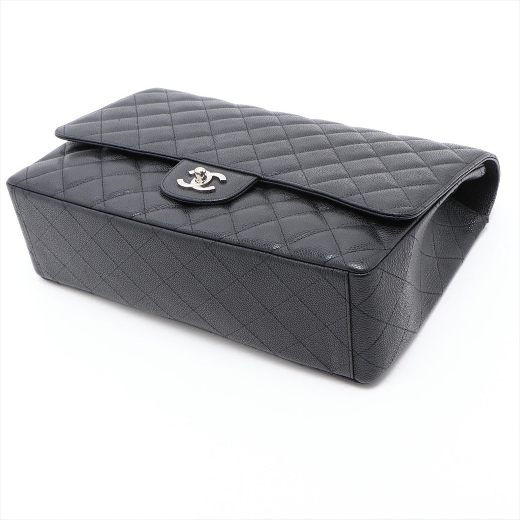 Maxi Classic Single Flap in Black Quilted Caviar Leather SiLouis Vuittoner Hardware