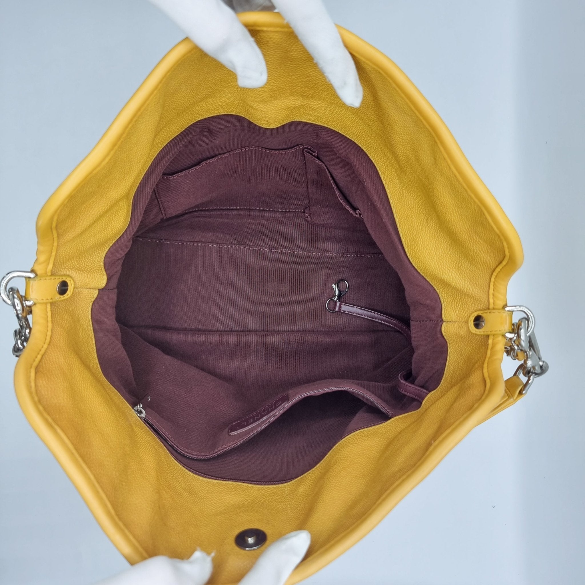 Shoulder Bag Yellow Caviar Leather