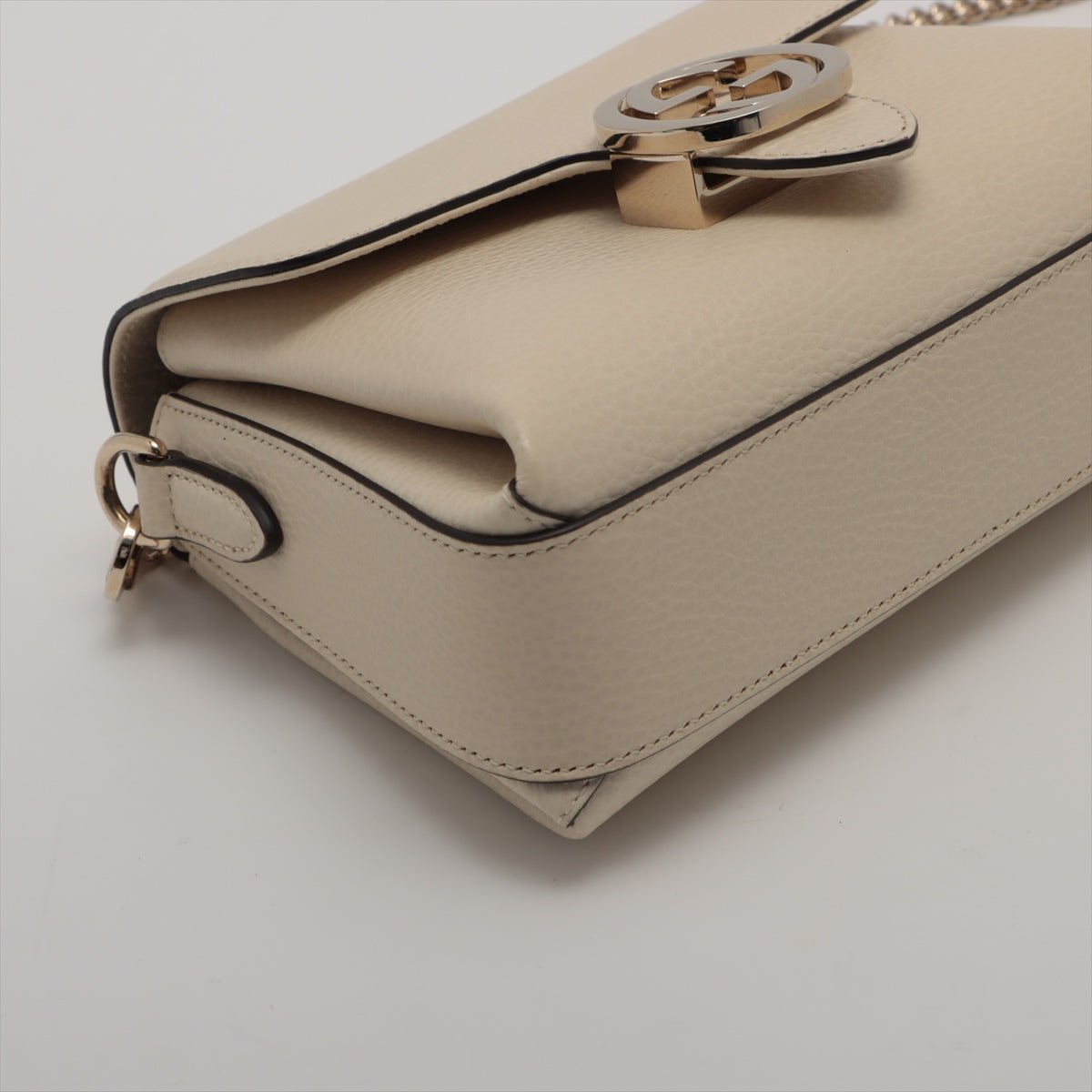 Interlocking GG Leather Chain Shoulder Bag Beige