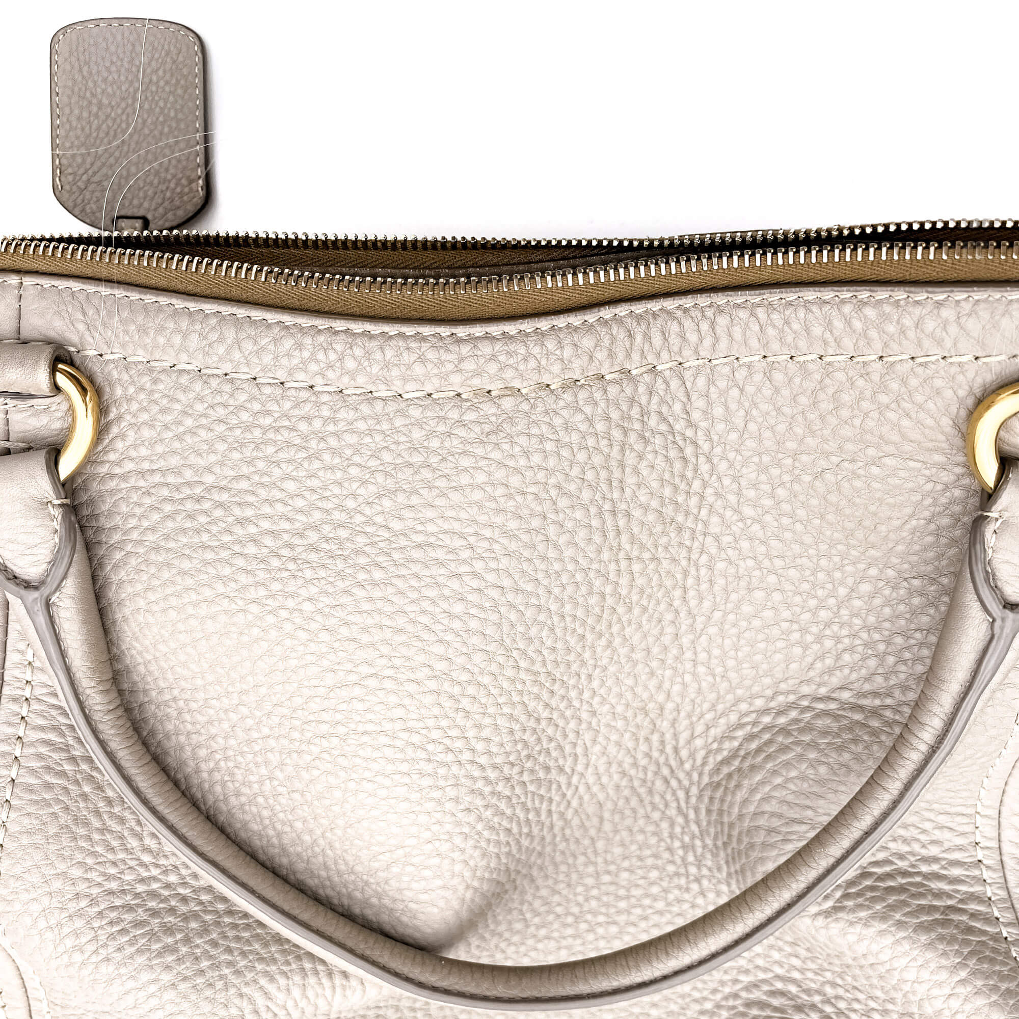 Vitello Daino Shoulder Bag Argilla