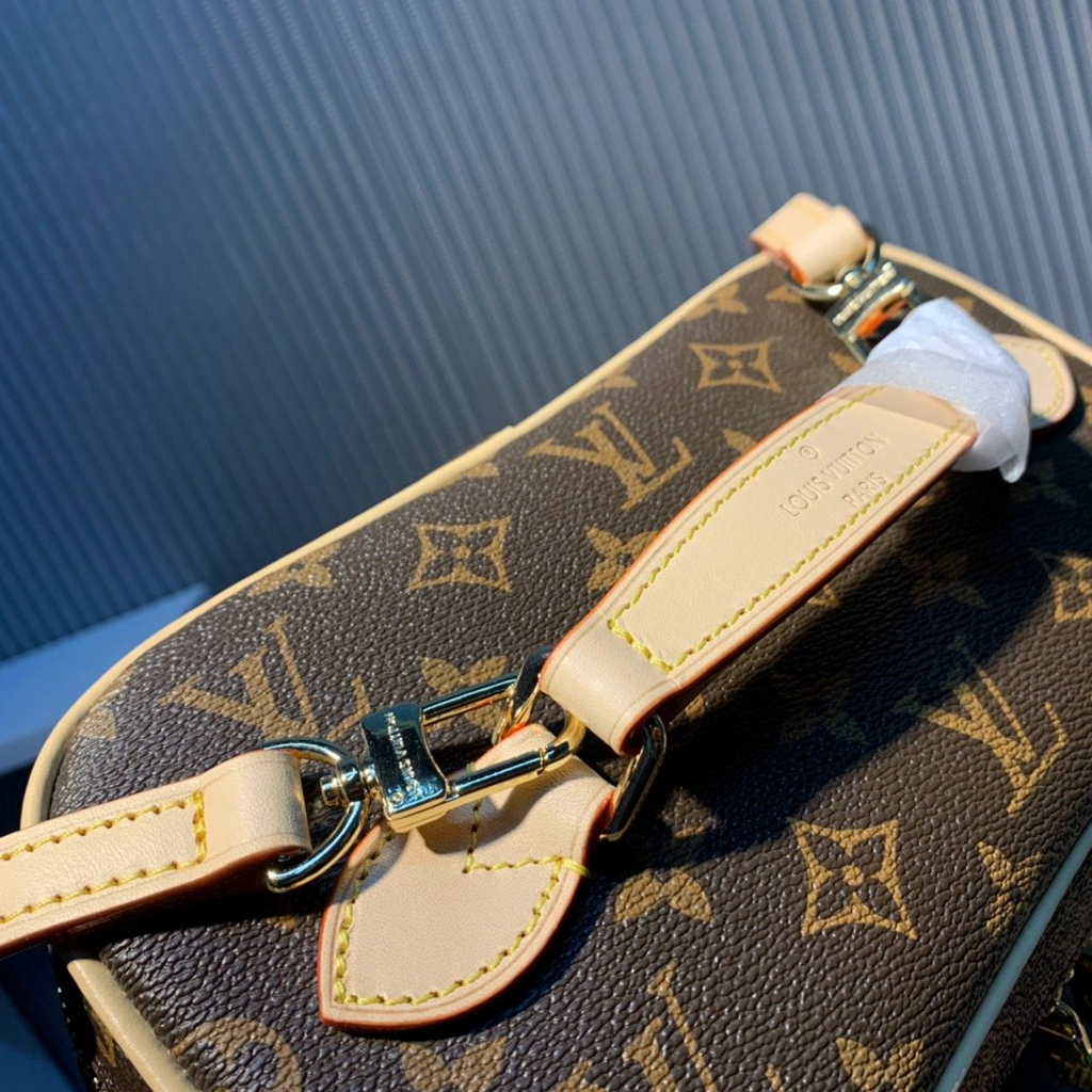 Elite Carryalls