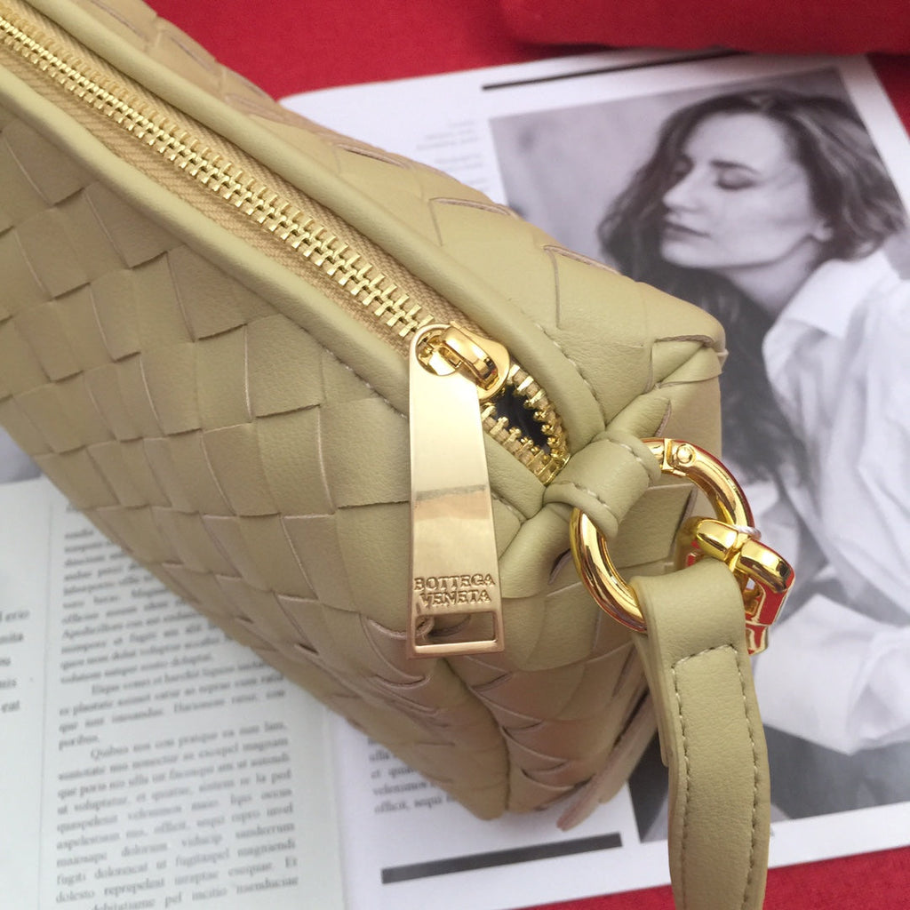 Bottega Veneta Crossbody Bag Beige, For Women, Bags 9.4in/24cm