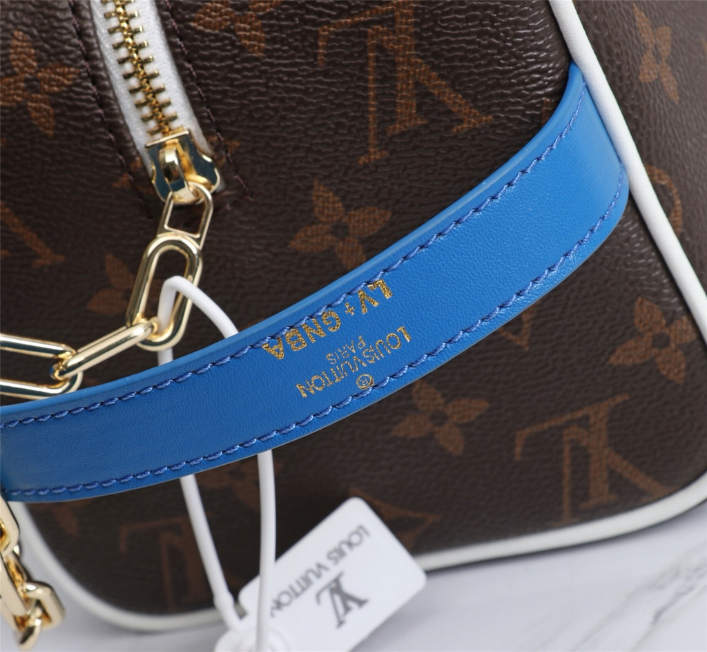 Elite Carryalls