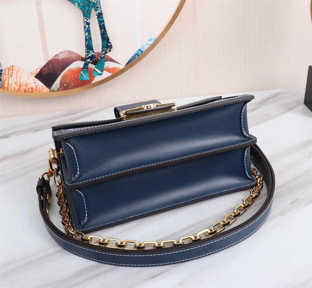 Louis Vuitton Dauphine MM Denim Jacquard Monogram Pattern Navy Blue For Women,  Shoulder And Crossbody Bags 9.8in/25cm Louis Vuitton M59631