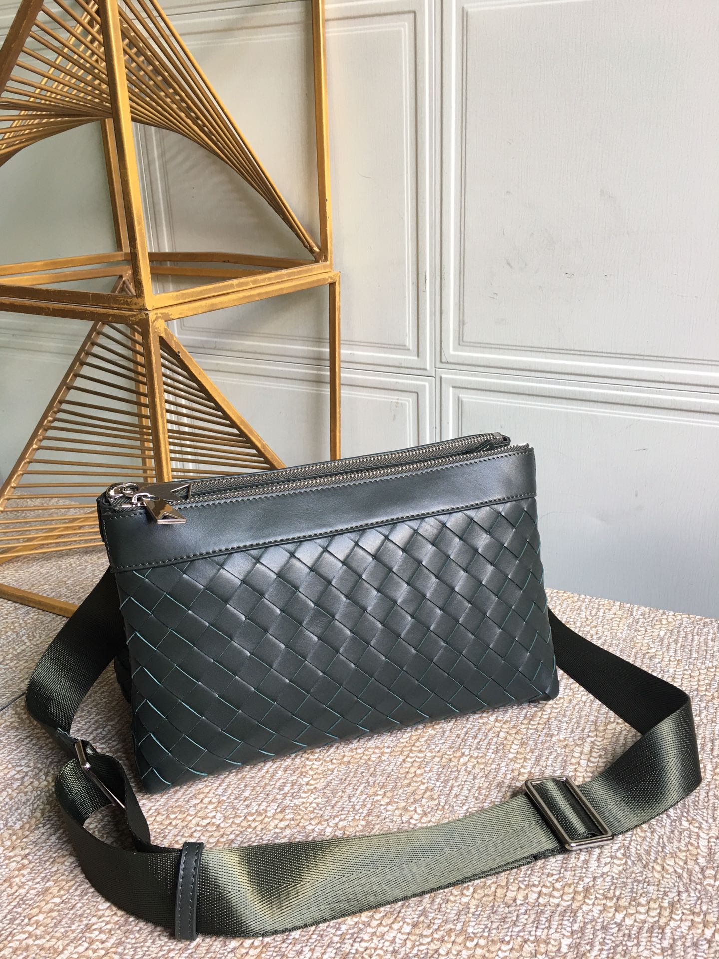 Bottega Veneta Classic Intrecciato Green, For Women, Women’s Bags 10.2in/26cm
