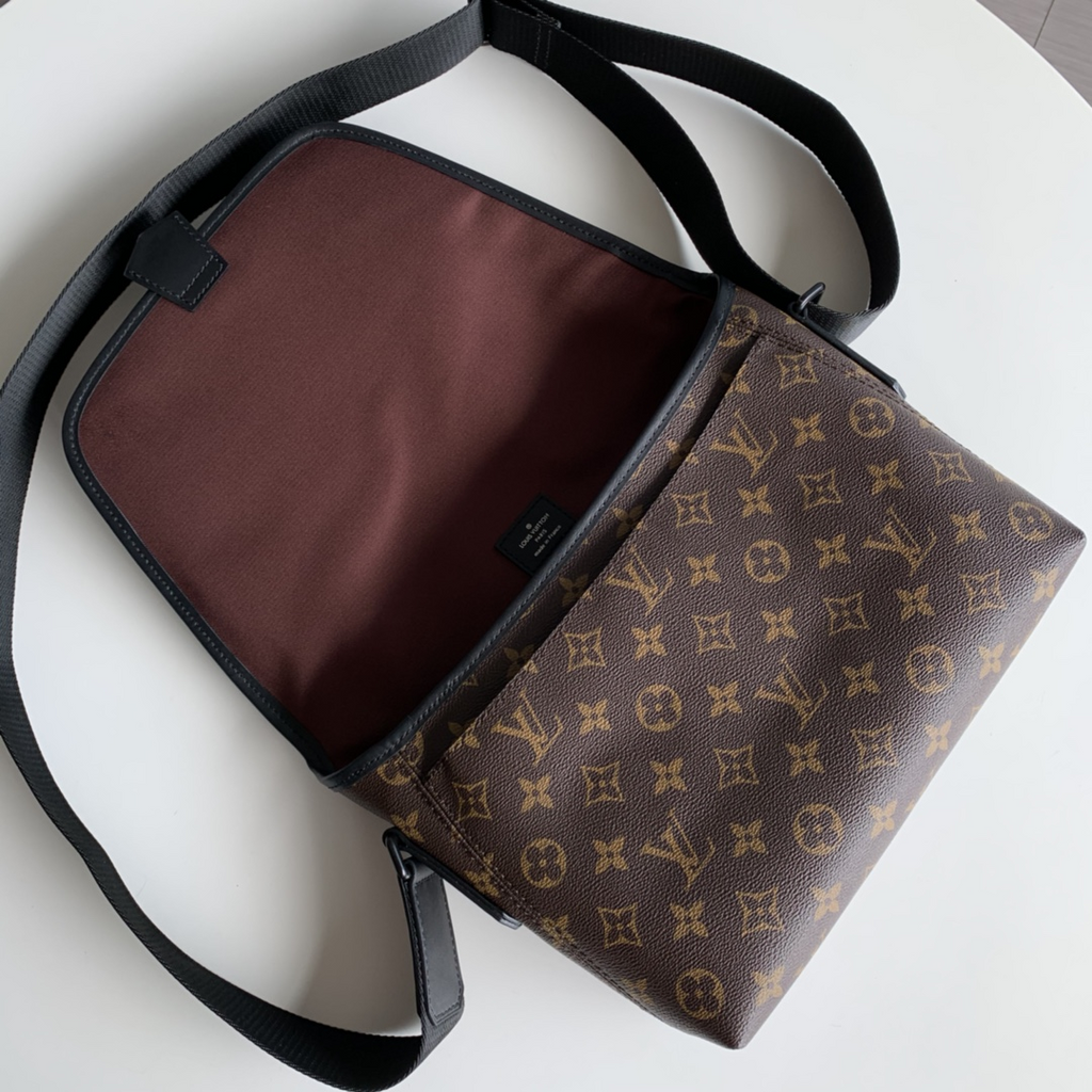 Elite Carryalls
