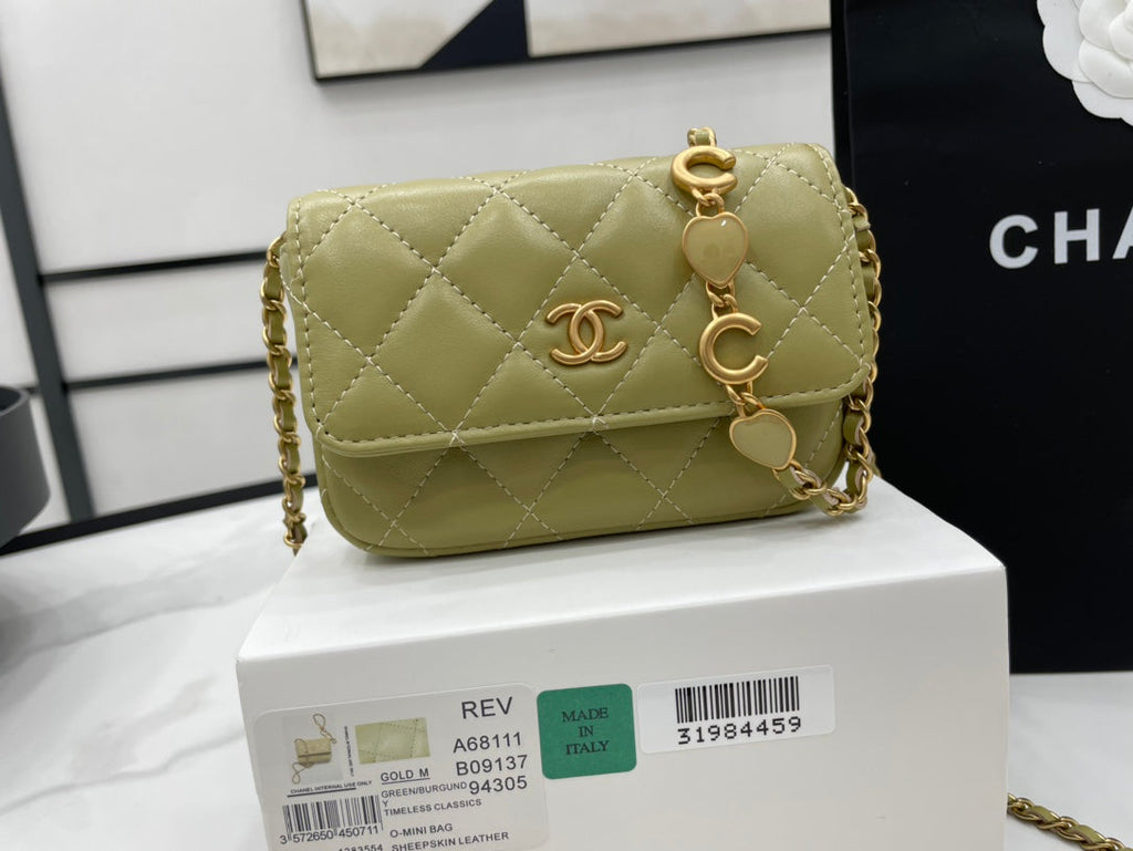 Chanel Classic GLAMIstressed Green For Women Bags 4.7in/12cm